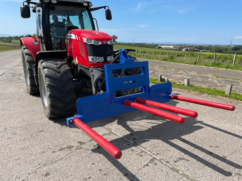 Tusk Double Bale Lifter (Hydraulic)