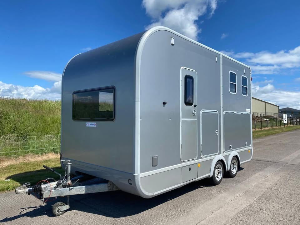 Ifor Williams Eventa M Gold Spec